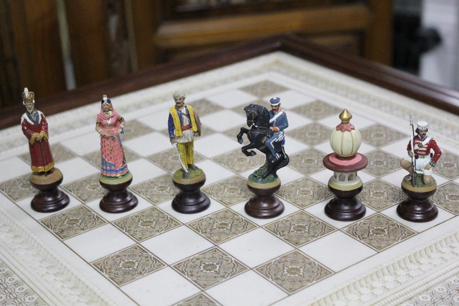 Military Resin Chess Set and Table