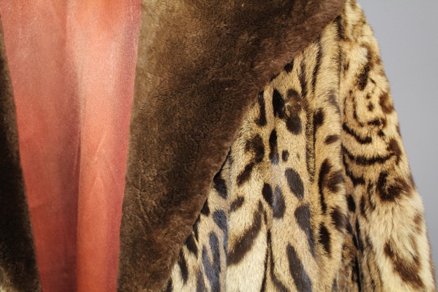 A Vintage Ocelot Fur Coat - Image 5 of 7