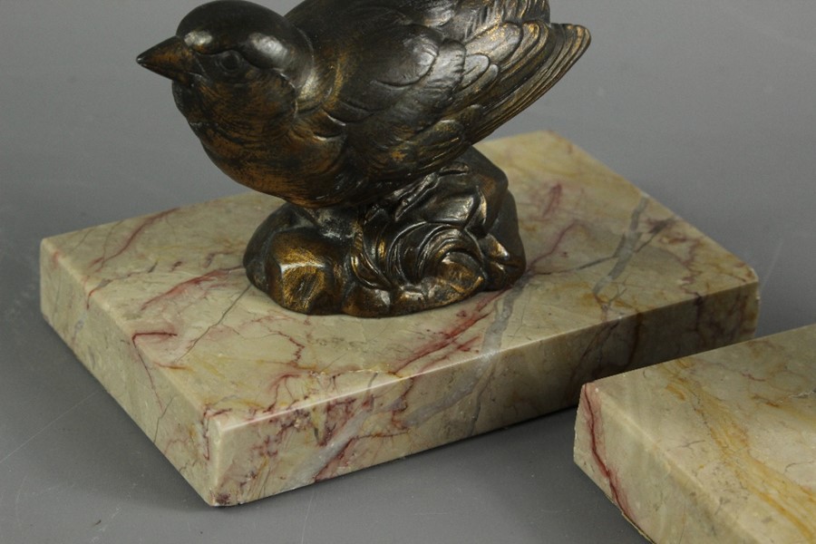 A Pair of French Cast Metal Bird Book Ends - Image 3 of 3