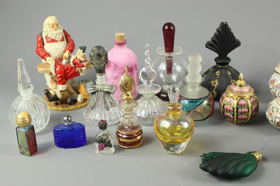 A Selection of Perfume Bottles - Image 2 of 4