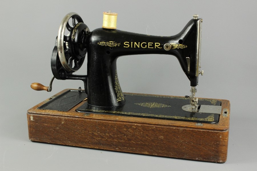 A Sewing Table and Sewing Machine