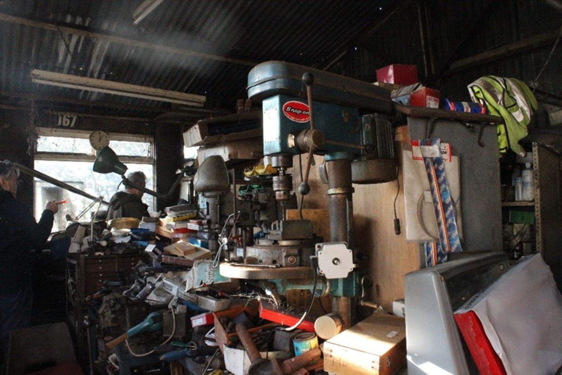 CONTENTS OF A LARGE SHED - Image 7 of 25