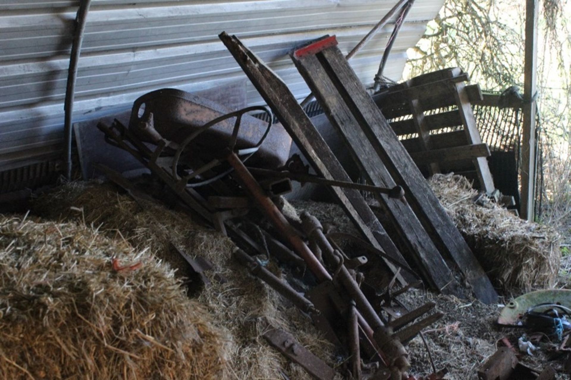 PLOT 6 - CONTENTS OF TUNNEL SHED - Image 10 of 11