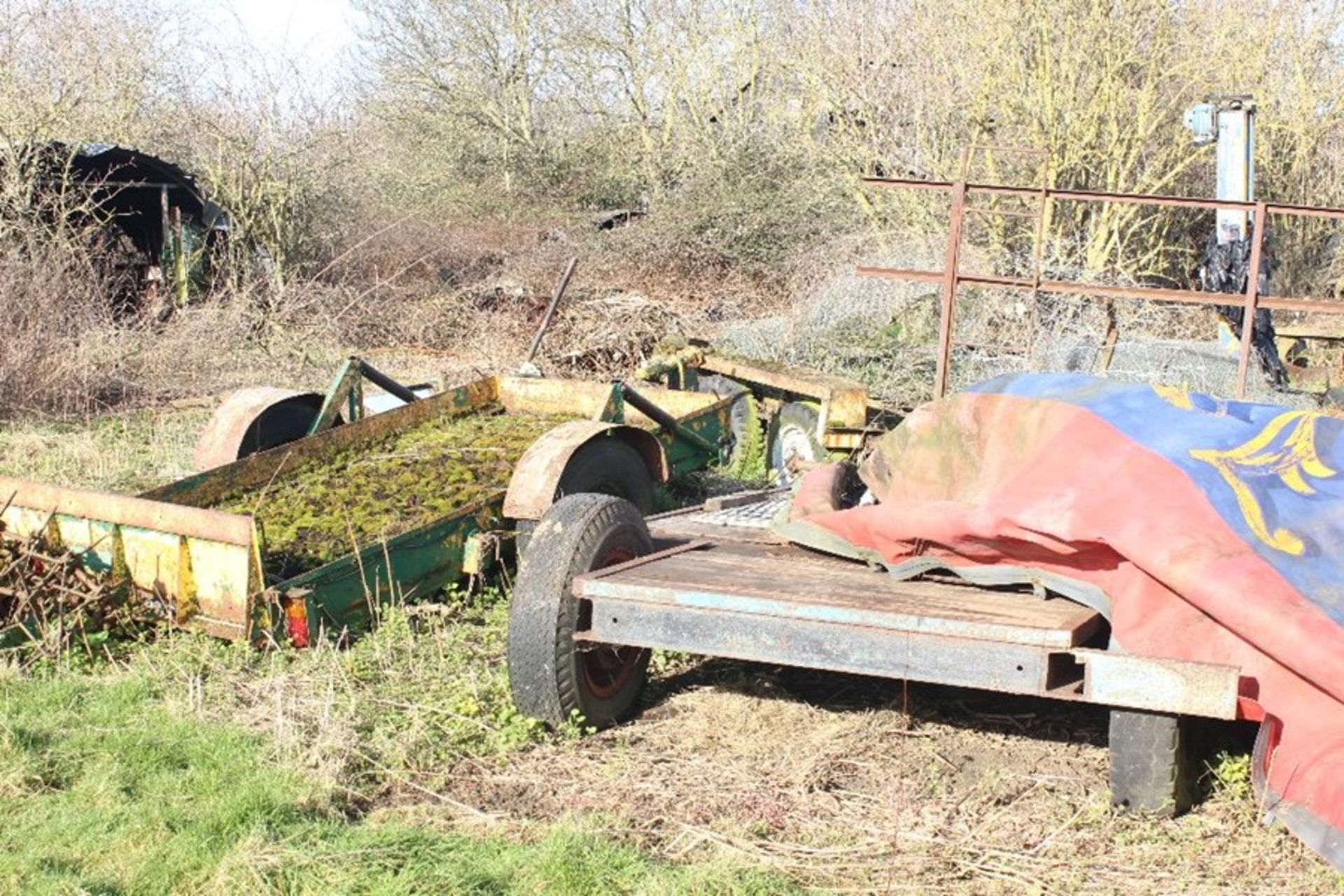 PLOT 7 - CONTENTS ON THE GROUND - Image 5 of 6