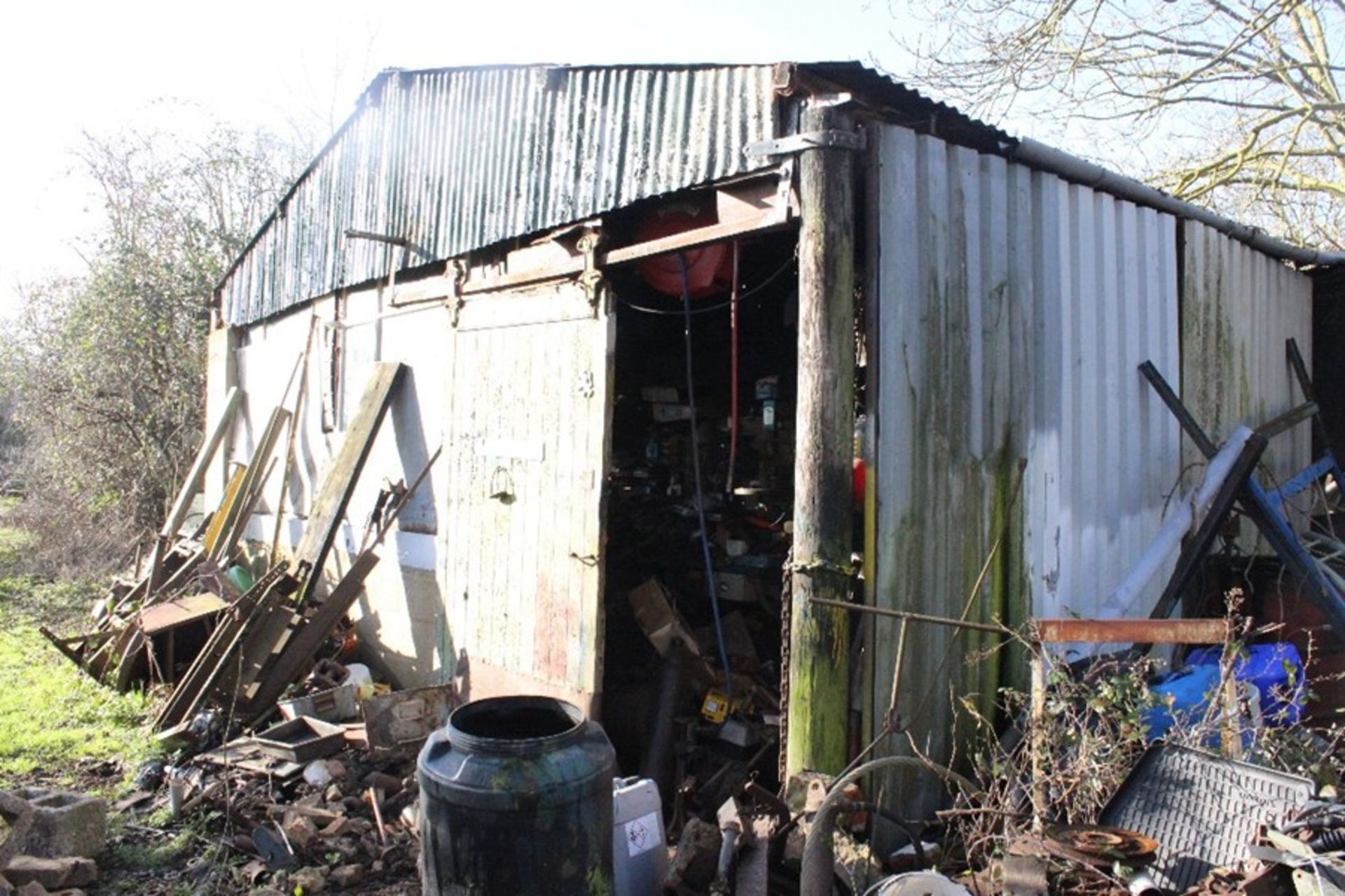 CONTENTS OF A LARGE SHED