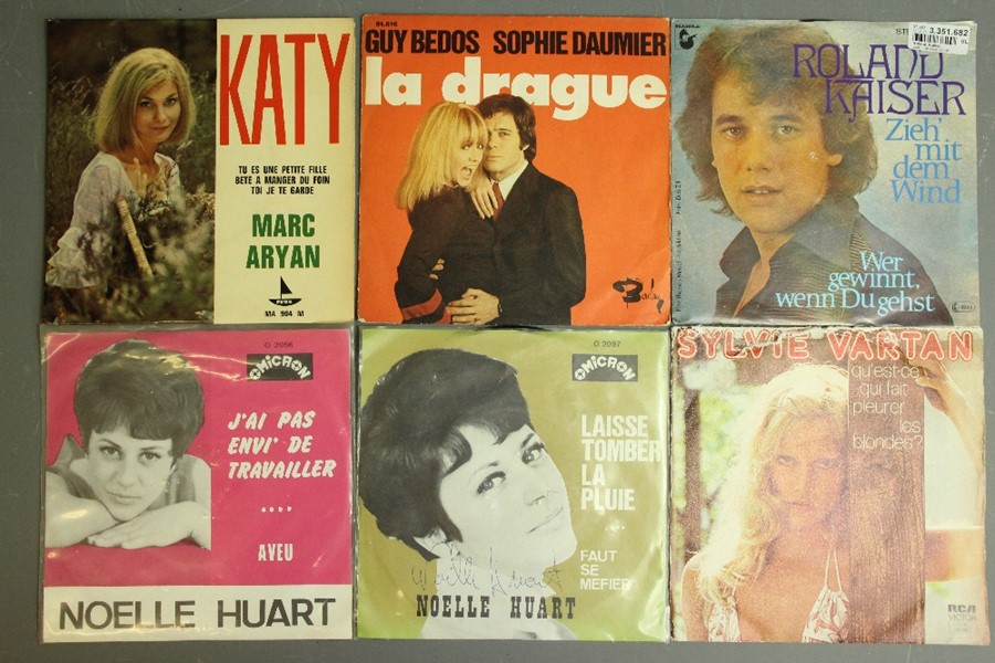 A Collection of 7" 45rpm Records - Foreign Artists - Image 3 of 5