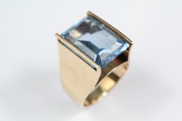 9ct Yellow Gold Topaz Dress Ring