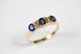 Antique 18ct Yellow Gold and Sapphire Ring