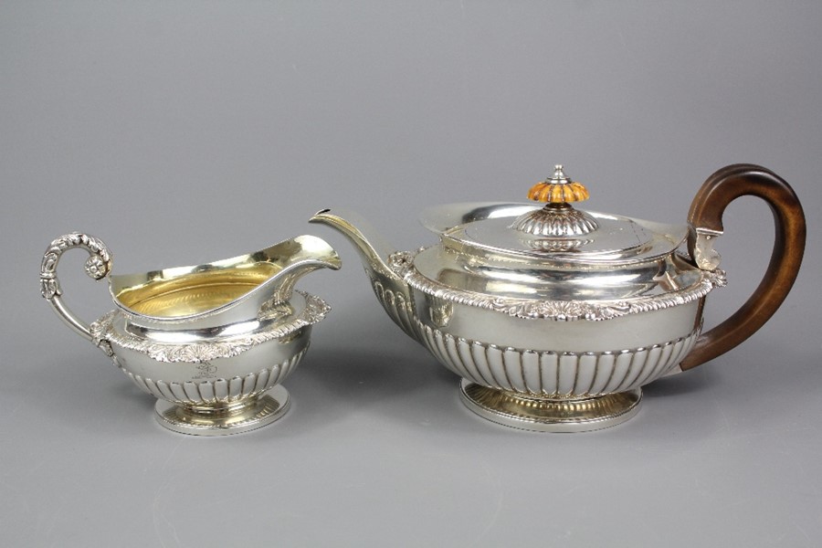George IV Silver Tea Pot & Milk Jug - Image 3 of 10