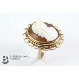 A 9ct Yellow Gold Shell Cameo Ring