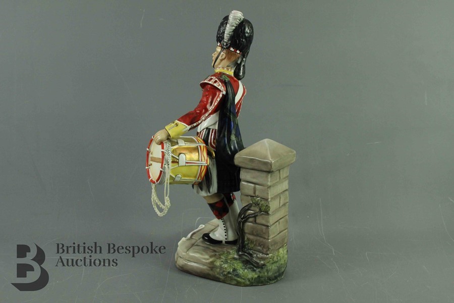 Michael Sutty - Painted Figure of a Gordon Highlander Regiment Drummer - Image 6 of 6