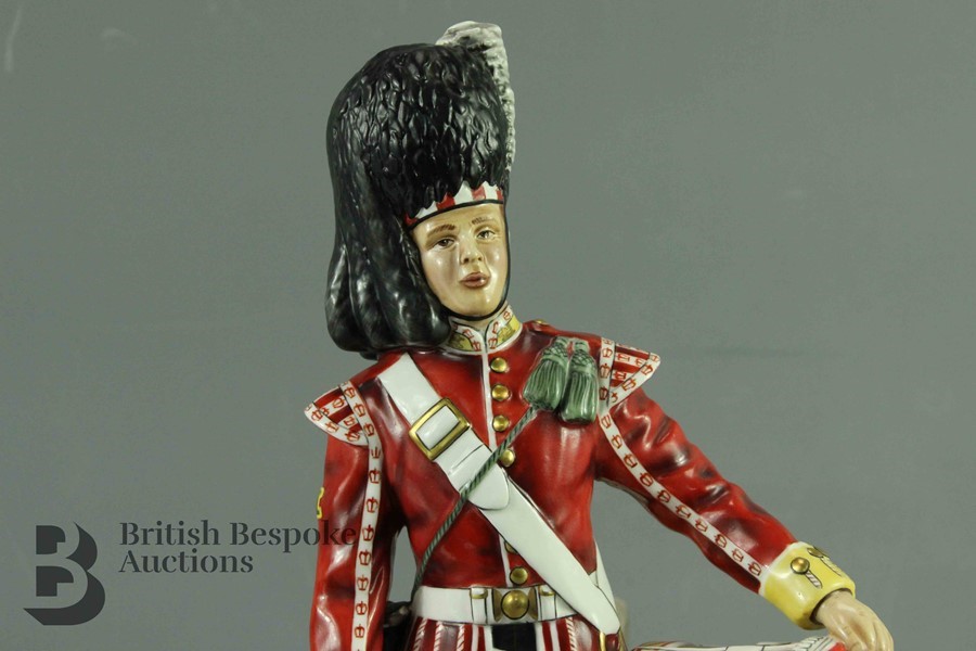 Michael Sutty - Painted Figure of a Gordon Highlander Regiment Drummer - Image 2 of 6