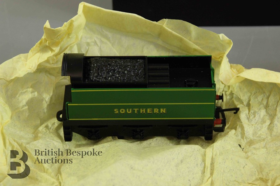 Hornby 00 Gauge Scale Model Locomotive Limited Edition Exeter - Image 6 of 10