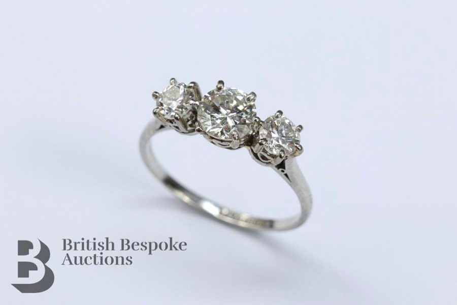 Antique Three Stone Diamond Ring - Image 2 of 4