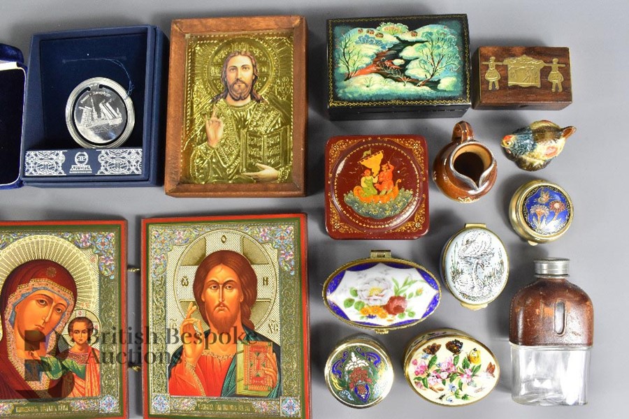 Collection of Fifteen Enamel and Other Pill Boxes - Image 4 of 4
