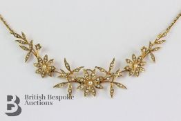 Edwardian 15ct Yellow Gold and Pearl Necklace