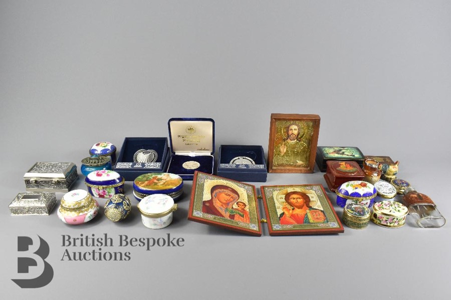 Collection of Fifteen Enamel and Other Pill Boxes - Image 2 of 4