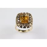 18ct Yellow Gold and Topaz Ring