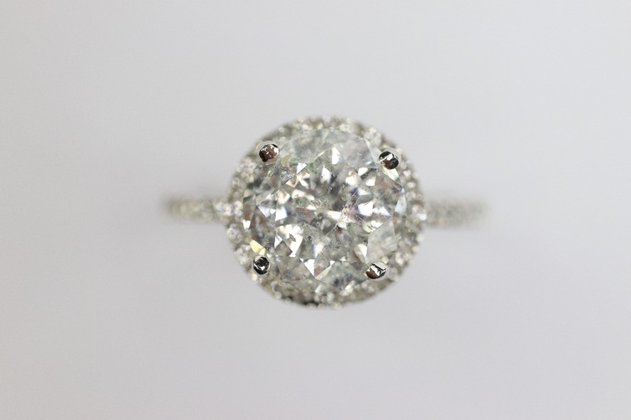 A 2.4 ct 14ct White Gold Solitaire Diamond Ring