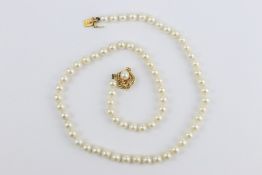 Cultured Pearl Necklace on 14ct Gold Clasp