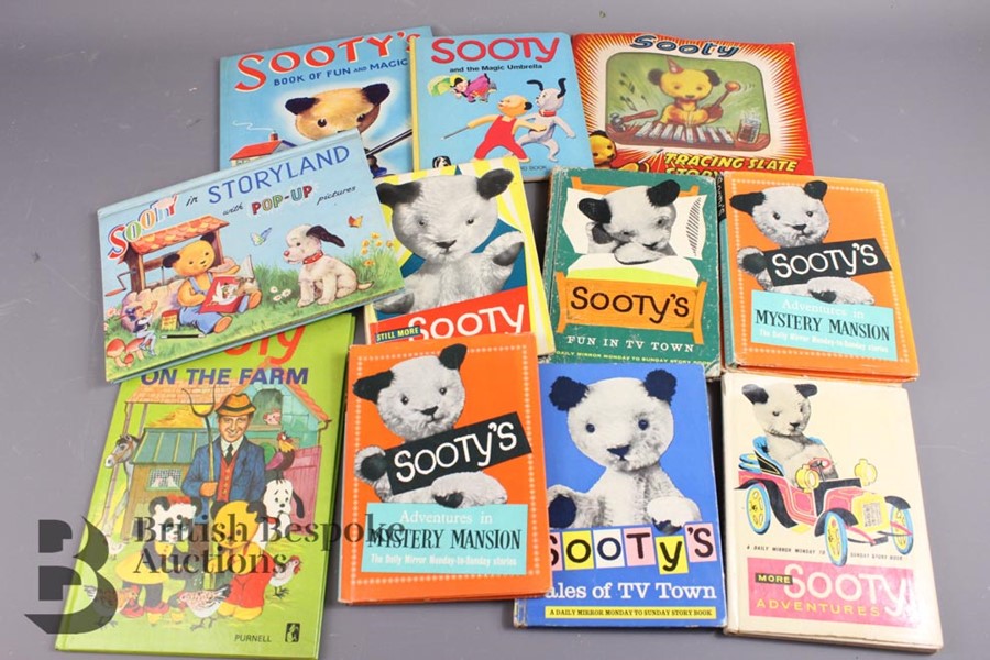 Approx 44 Sooty Annuals and Books