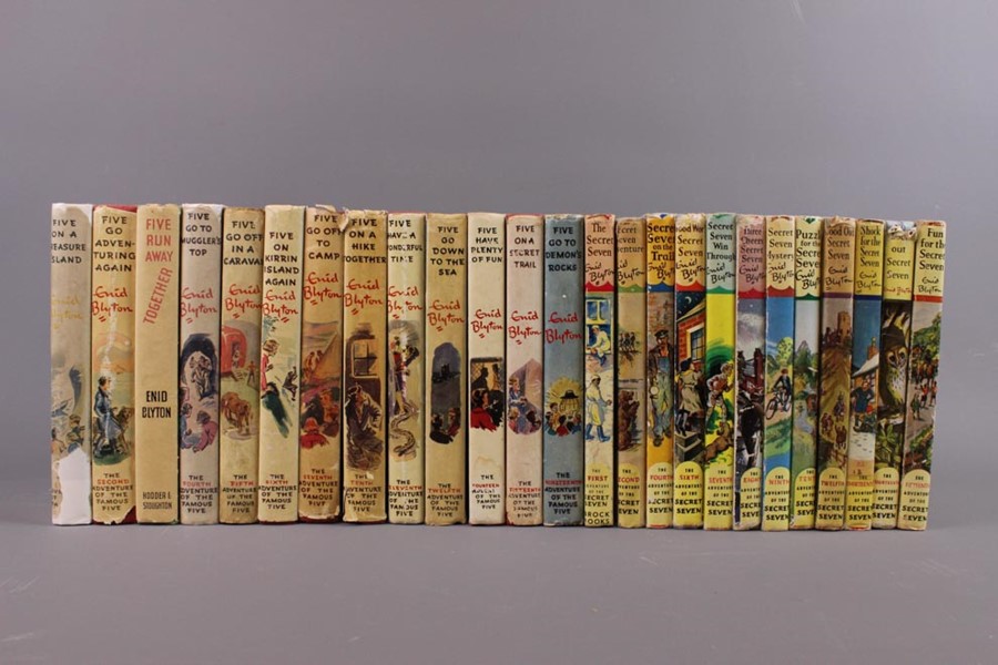 13 Enid Blyton Famous Five and 12 Secret Seven Reprints