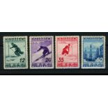 1936 Skiing set Mint.