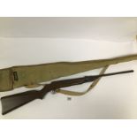 A VINTAGE DIANA MOD .22 AIR RIFLE, .177 CAL, MADE IN ENGLAND, 92CM LONG