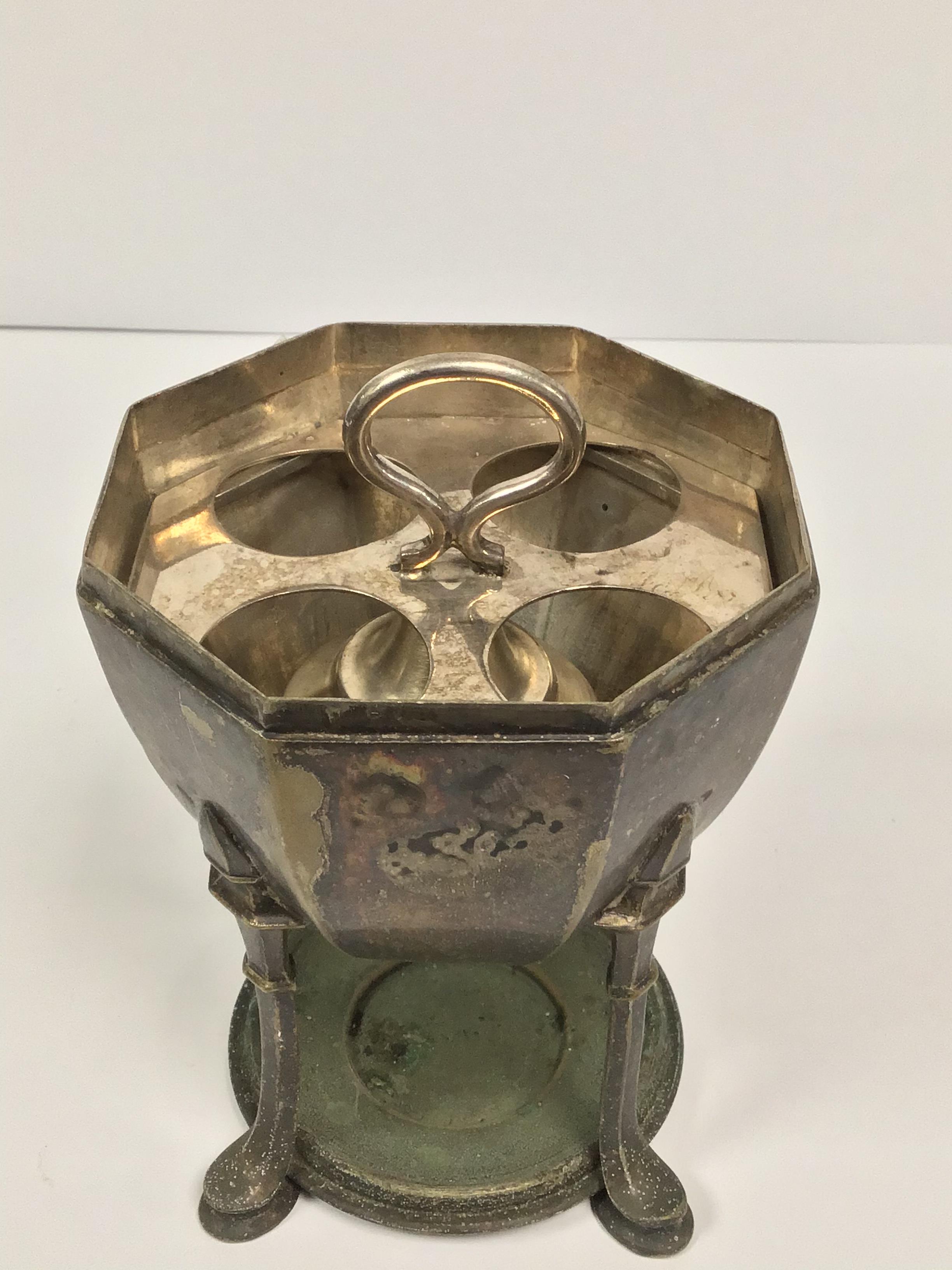 AN EARLY SHEFFIELD SILVER PLATE EGG CODDLER/HEATER FOR FOUR EGGS, BY HARRISON BROTHERS AND HOWSON, - Image 3 of 4