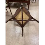 A PAIR OF EDWARDIAN INLAID CORNER CHAIRS