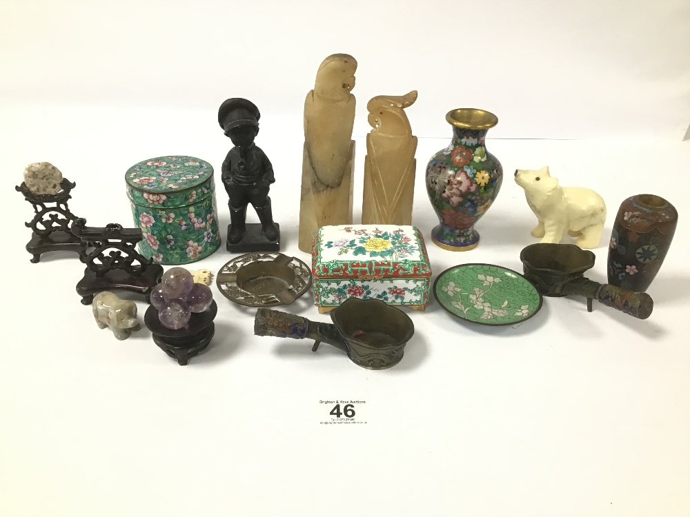 A COLLECTION OF ORIENTAL ITEMS, INCLUDING CLOISONNE ENAMEL LIDDED DISH, VASE AND MORE