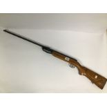 A VINTAGE DIANA .22 CAL AIR RIFLE, REF NUMBER 21482, IN ORIGINAL CASE, 112CM LONG