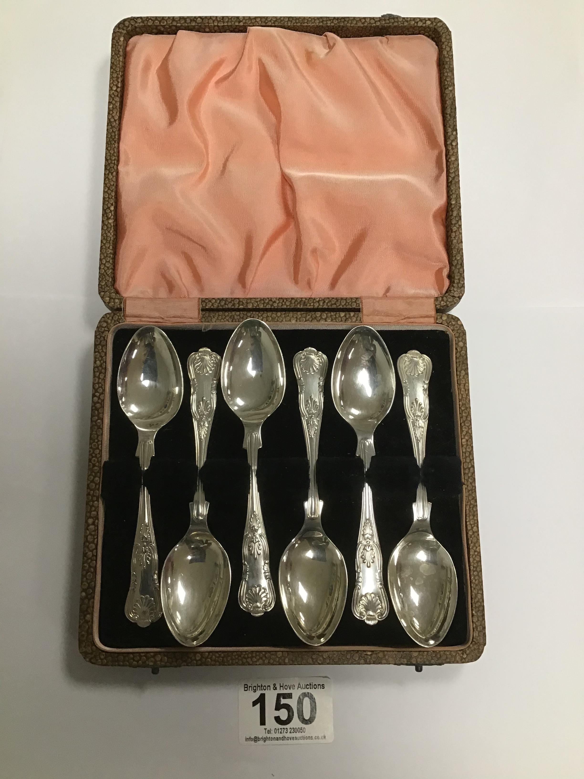 A CASED SET OF SILVER KINGS PATTERN TEASPOONS, HALLMARKED SHEFFIELD 1970 BY PINDER BROTHERS, IN