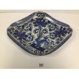 A LARGE CHINESE BLUE AND WHITE PORCELAIN FOUR SIDED DISH WITH LARGE BLUE CHARACTER MARK TO