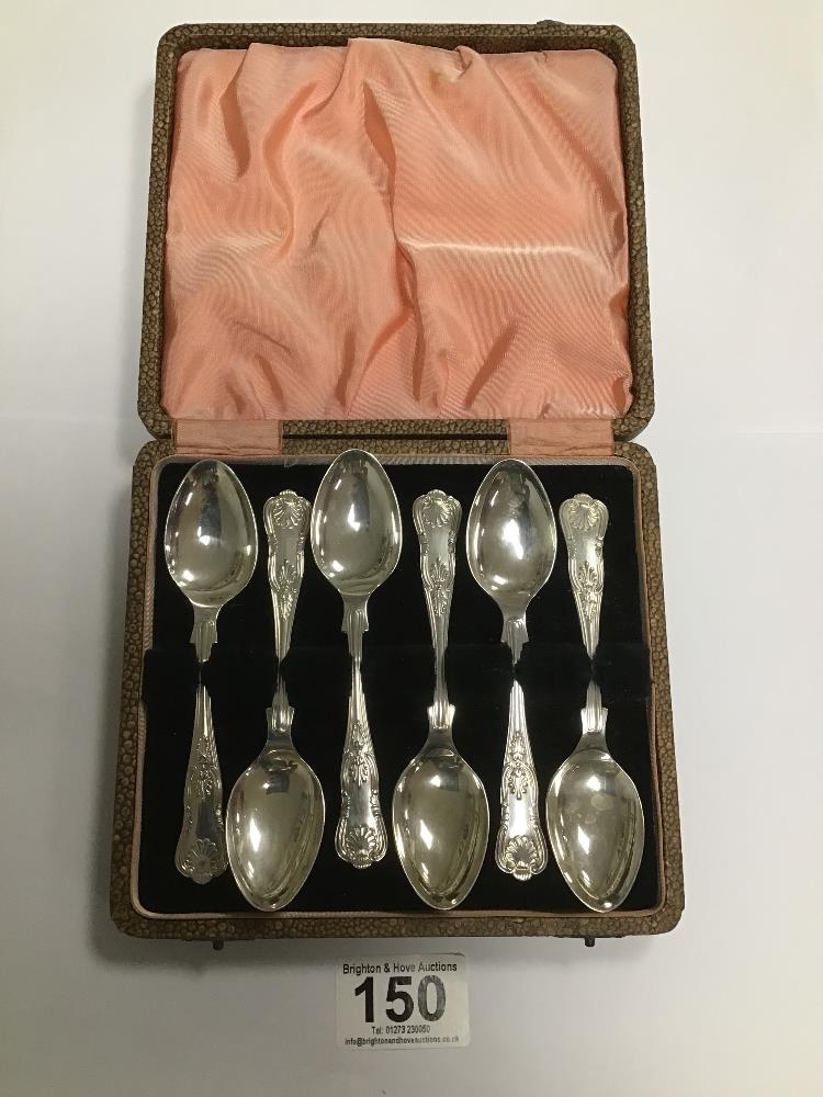 A CASED SET OF SILVER KINGS PATTERN TEASPOONS, HALLMARKED SHEFFIELD 1970 BY PINDER BROTHERS, IN - Image 2 of 2