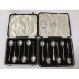 TWO SETS OF SILVER COFFEE SPOONS, ONE WITH BEAN ENDS, HALLMARKED BIRMINGHAM 1926 AND 1928