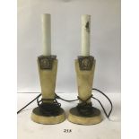 A PAIR OF PLASTER TABLE LAMPS, 40CM HIGH