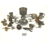 A MIXED LOT OF SMALL COLLECTABLES, INCLUDING METAL FIGURES OF ANIMALS, PEWTER DISH AND MORE