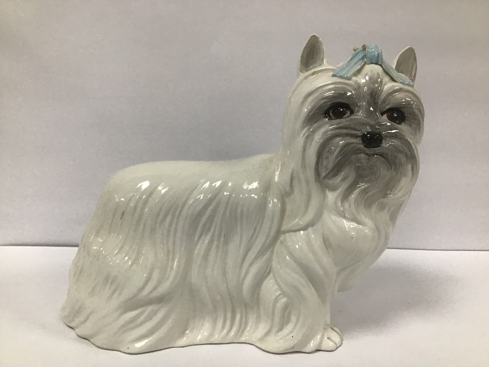 AN ITALIAN CERAMIC FIGURE OF A SHIH TZU, MARKED TO BASE ITALY A.759/B, CSM, 21CM HIGH (AF) - Image 2 of 4