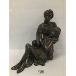 A 20TH CENTURY BRONZED FIGURE DEPICTING A COUPLE EMBRACING, STAMPED TO REVERSE PAOR, MADE IN