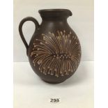 A LARGE EARLY 20TH CENTURY BROWN GERMAN DISPLAY JUG/VASE, MARKED TO BASE SILBERDISTEL, 31/2/25, 27CM