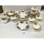 A COLLECTION OF MID CENTURY ROYAL ALBERT OLD COUNTRY ROSES PATTERN BONE CHINA, 28 IN TOTAL