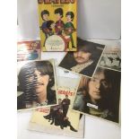 A MIXED LOT OF BEATLES RELATED EPHEMERA, INCLUDING TWIST AND SHOUT MONO VINYL SINGLE, THE BEATLES