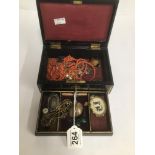 A SMALL COLLECTION OF ASSORTED COSTUME JEWELLERY, INCLUDING VICTORIAN BROOCH WITH HAIR TO THE