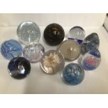 ELEVEN ASSORTED GLASS PAPERWEIGHTS, INCLUDING CAITHNESS 'ACROBAT', LIMITED EDITION SELKIRK GLASS '