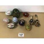 AN GROUP OF COLLECTABLE EGGS, INCLUDING A FABERGE PORCELAIN EGG BY LIMOGES AND MORE, TOGETHER WITH