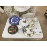 A COLLECTION OF VINTAGE CHINA ITEMS INCLUDING A EARLY GERMAN POURING JUG