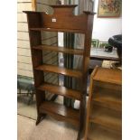 A 20TH CENTURY OAK BOOKCASE, FIVE TIERED, 148CM HIGH