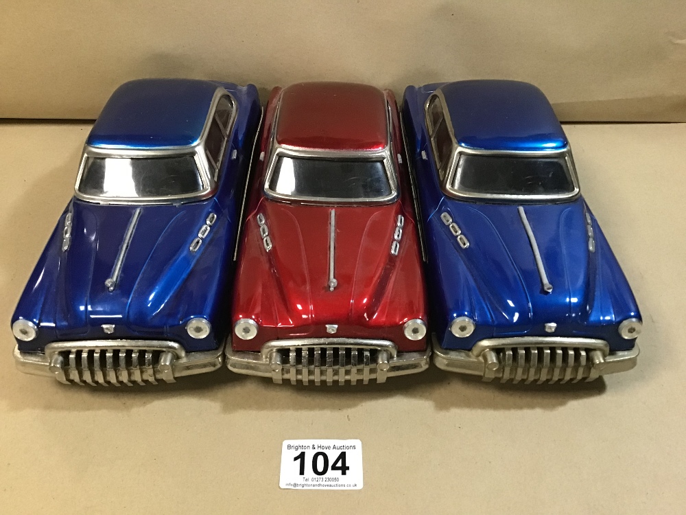 THREE 20TH CENTURY TIN PLATE MODELS OF AMERICAN CARS, 27CM LONG