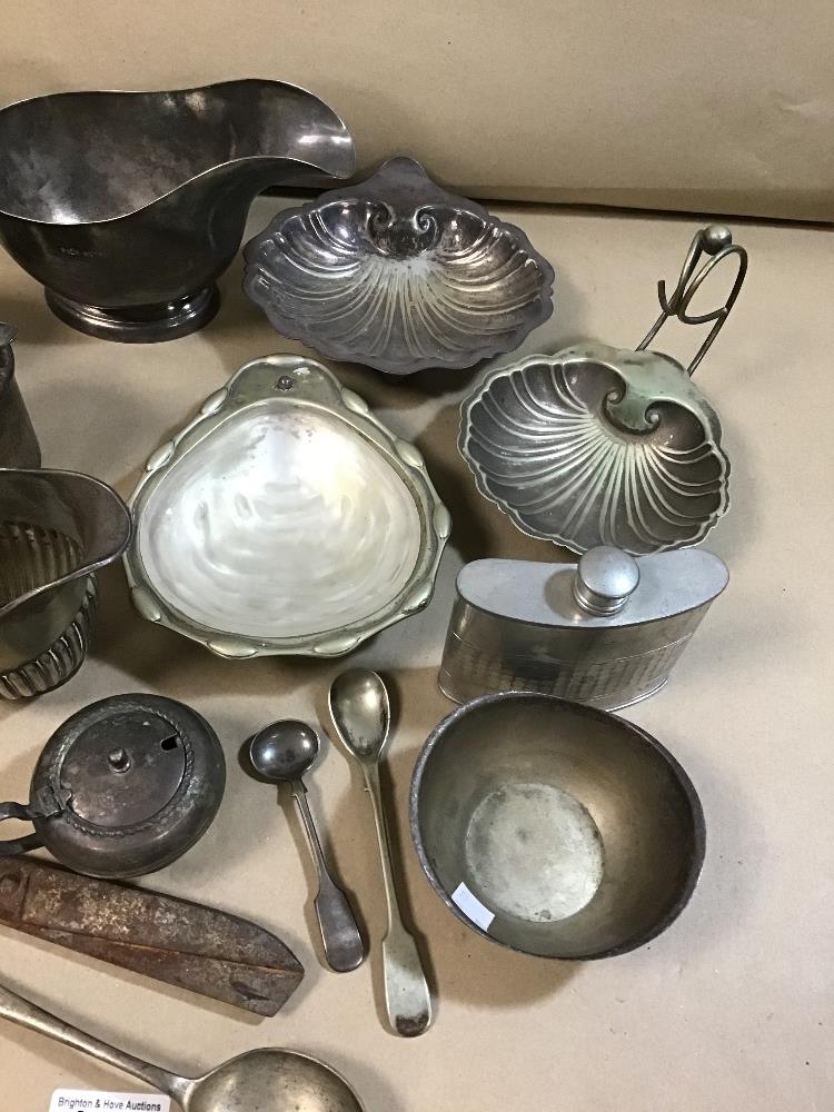 AN ASSORTMENT OF SILVER PLATED ITEMS, INCLUDING TEA CANNISTER, LARGE SAUCE BOAT BY WALKER AND HALL - Image 2 of 8